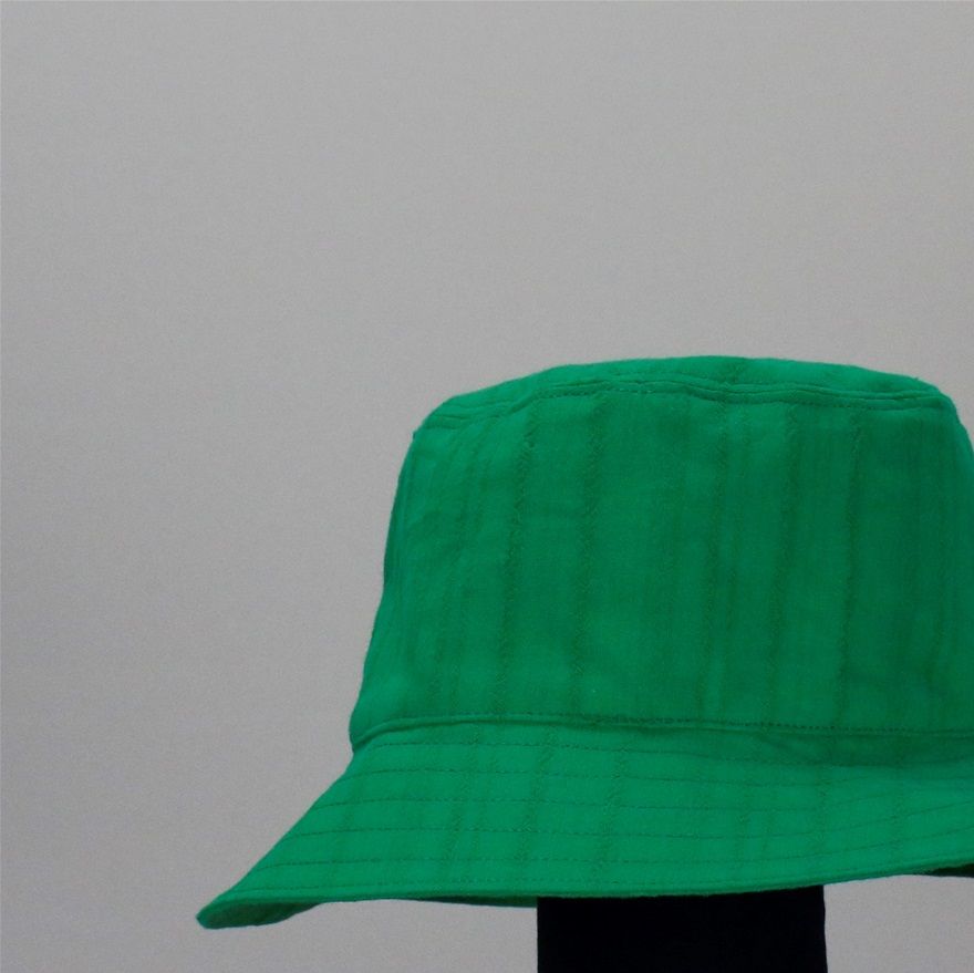 Fodrad sol eller fiskehatt stl 55 195:-